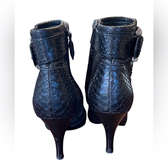 Burberry Black Python Snakeskin Ankle Boots Women’s Size 38 Style BUR435405 - Picture 7 of 13